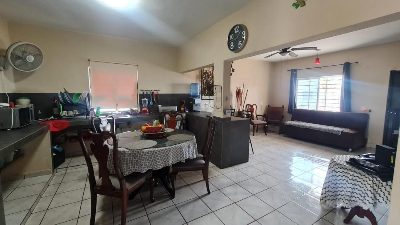 Casa A Pie De Playa Isla De La Piedra Lägenhet Mazatlán Exteriör bild